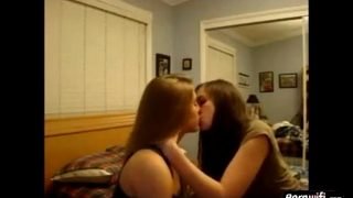 Girls Kissing Girls – Part 1 of 7 – Sexy Teen Lesbians on Webcam – Nakedgirls.co